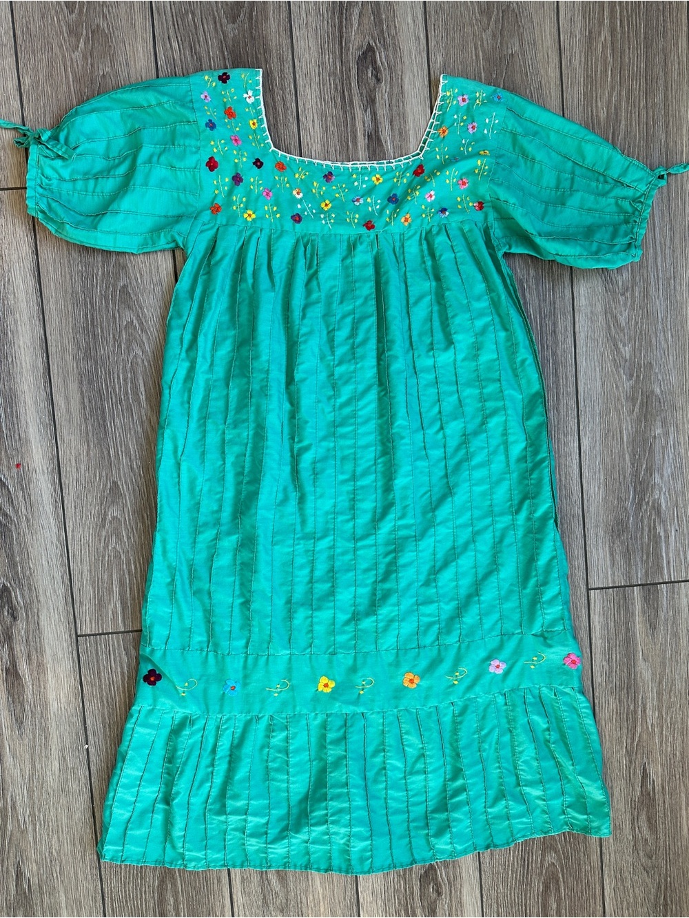 Women’s Vintage Handmade Traditional Mexican Embroidered Teal Floral Dress M/L